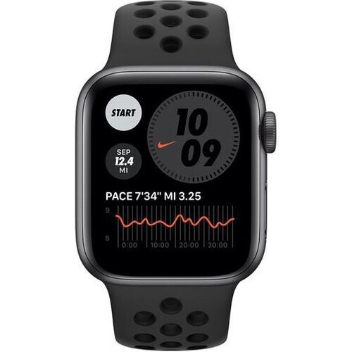 Apple Watch (Series 6) 2020 GPS 40 mm - Aluminium Spacegrijs - Sportbandje van Nike Zwart Tweedehands