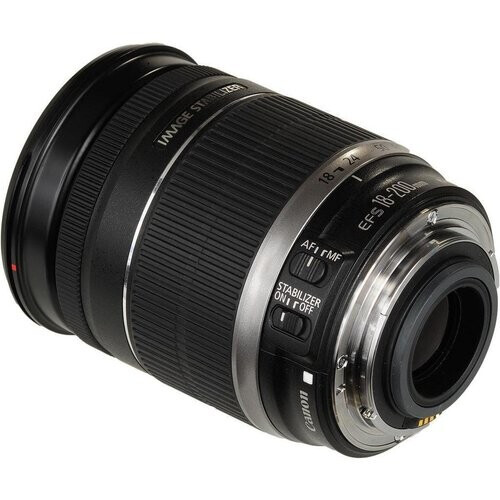 Canon Lens EF-S 18-200mm f/3.5-5.6 Tweedehands