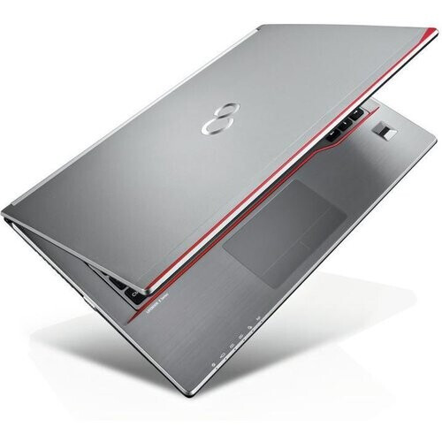 Fujitsu LifeBook E746 14" Core i5 2.4 GHz - SSD 256 GB - 4GB AZERTY - Frans Tweedehands