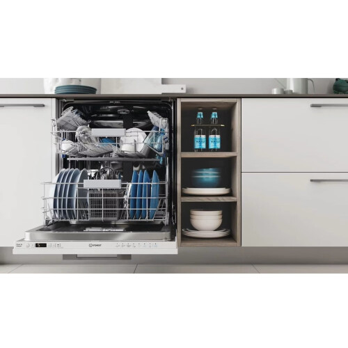 Indesit Dic3c24 - Inbouw Vaatwasser - 82 Cm - 14 Couverts - 44 Db - Energieklasse E | Tweedehands (Refurbished)