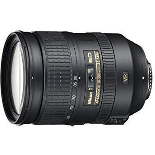 Lens Nikon F 28-300mm f/3.5-5.6 Tweedehands