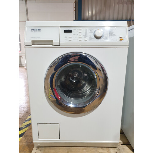 Miele W4145 - Wasmachine - 5 kg - 1600 tpm - SoftCare-trommel - Wit Tweedehands
