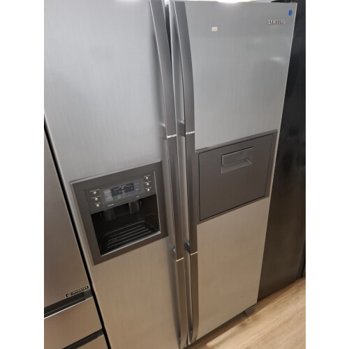 Samsung RS21FCSM - Refurbished Amerikaanse koelkast - 532 liter - Waterdispenser - B 91 x D 73 x H 174 cm Tweedehands