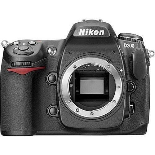 Spiegelreflexcamera D300 - Zwart + Nikon AF-S Nikkor DX 18-200mm f/3.5-5.6 G ED f/3.5-5.6 Tweedehands