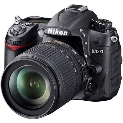 Spiegelreflexcamera D7000 - Zwart + Nikon AF-S Nikkor 18-105mm f/3.5-5.6G ED f/3.5-5.6 Tweedehands