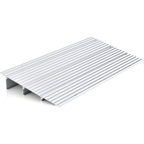 Tweedekans Coast Oprijplaat – Verstelbaar – Aluminium – Antislip – 317 kg max. belastbaar – 86,5 x 41,5 x 8,5 cm – Zilver Tweedehands